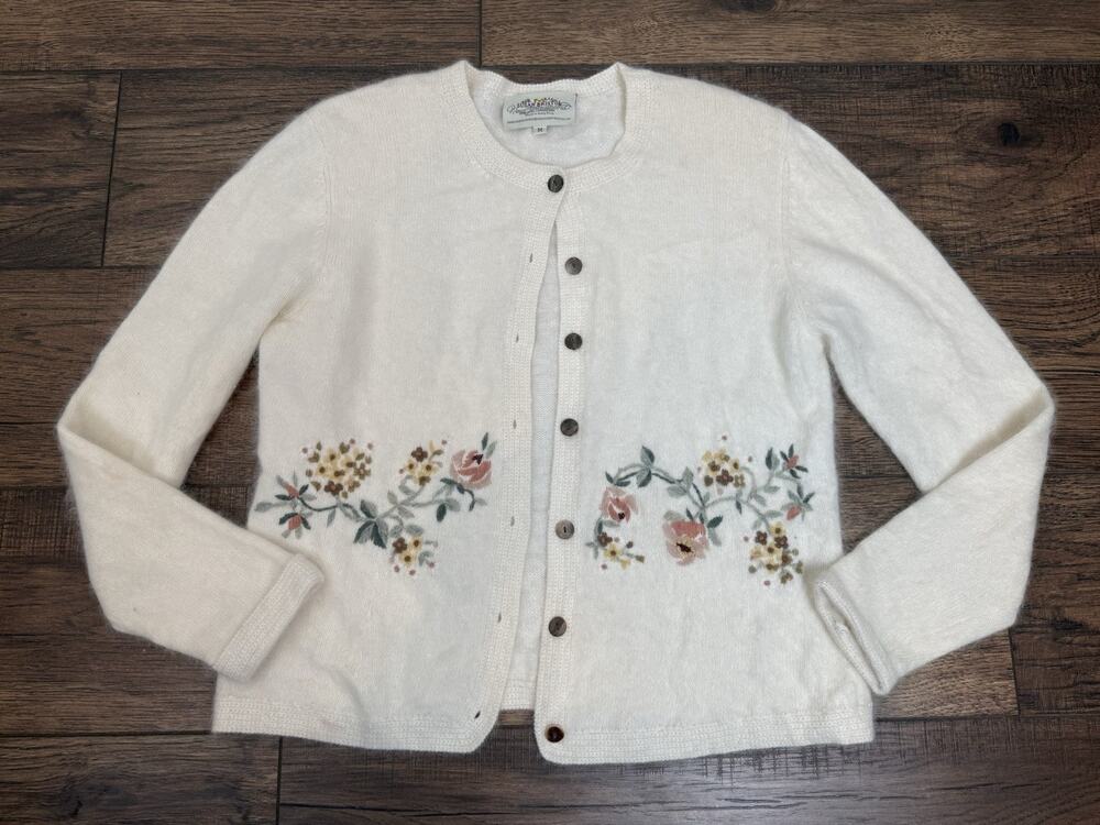 Susan Bristol Sz M Angora Blend Fine Floral Embroidered Cardigan Sweater Ivory